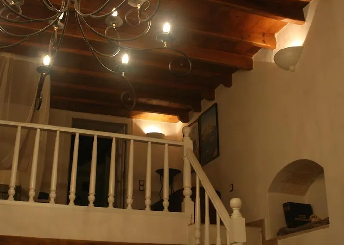 Matsas Mansions Folégandros